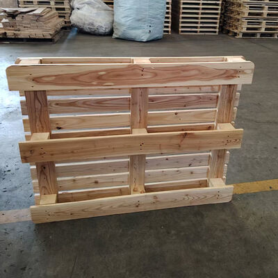 Harga yang pantas Pallet kayu bersertifikat EPAL dengan ukuran yang dapat disesuaikan dan daya tahan tinggi untuk pengiriman dan penyimpanan on line