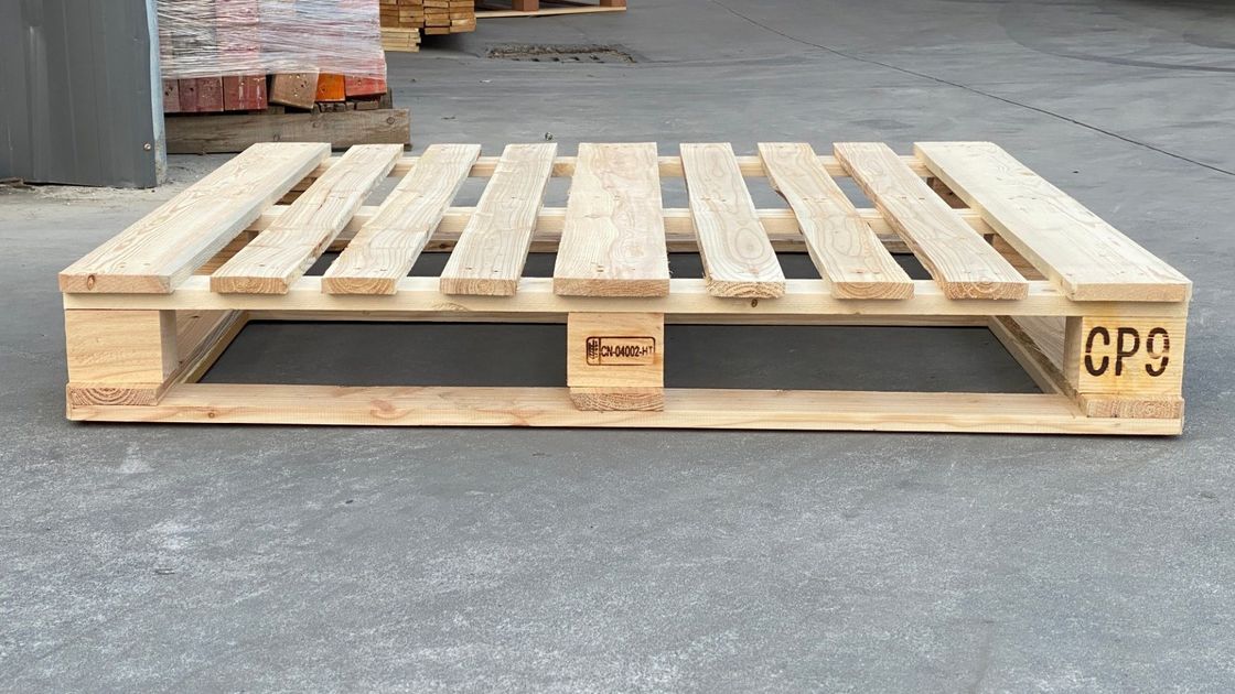 Perputaran kargo Euro Palet Palet kayu yang diobati panas untuk ekspor 4 Way