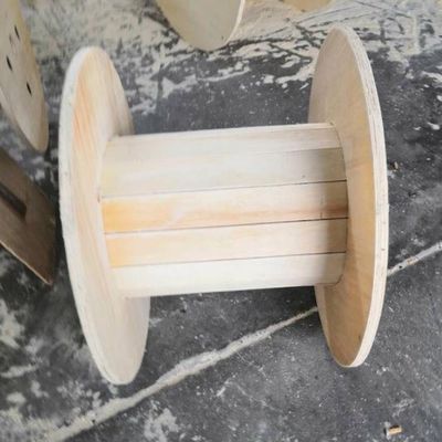 Harga yang pantas Plywood Material Kayu Kabel Drum Desain Custom Drum Kabel Reel Emas on line